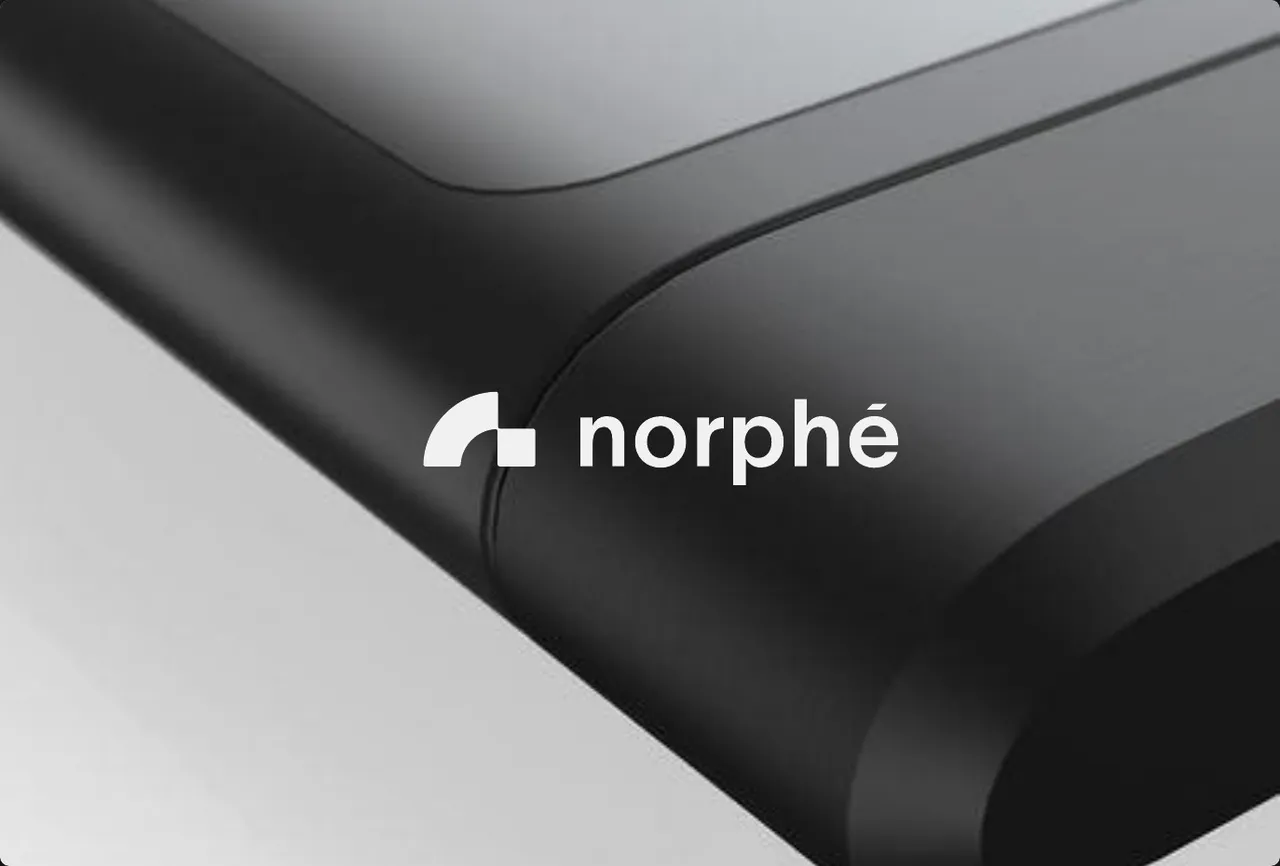 Second close-up of the Norphé shisha, white lockup overlaid.